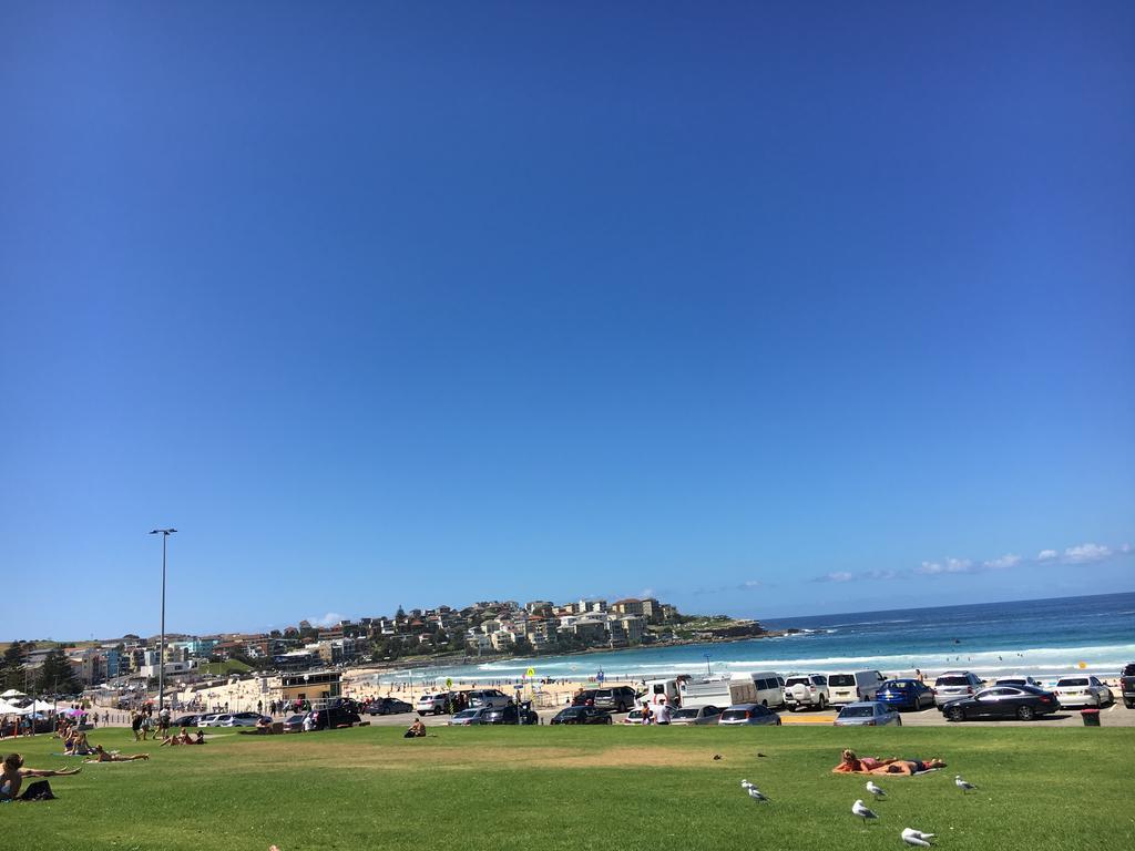 Hotel Bondi Bondi Beach Екстер'єр фото
