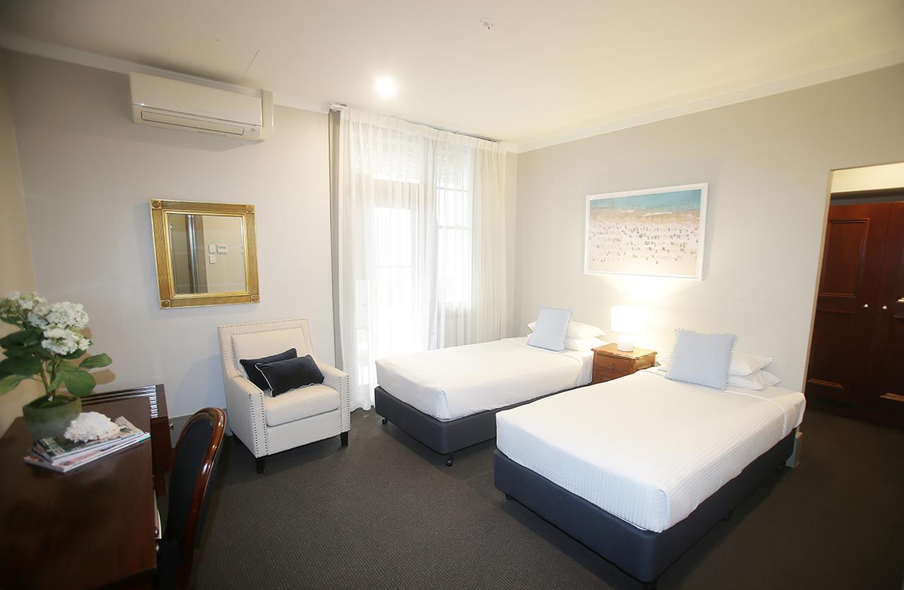 Hotel Bondi Bondi Beach Екстер'єр фото