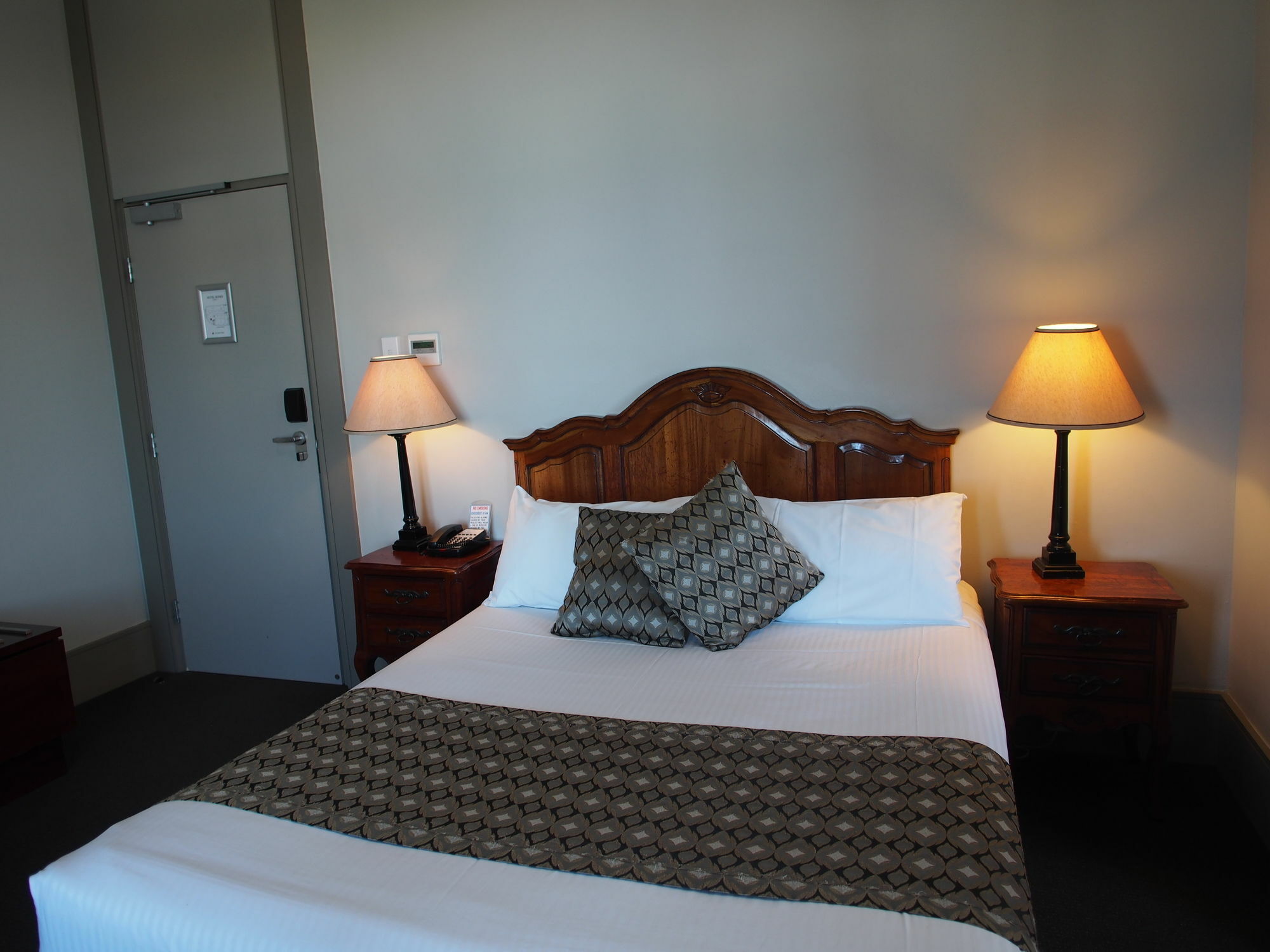 Hotel Bondi Bondi Beach Екстер'єр фото