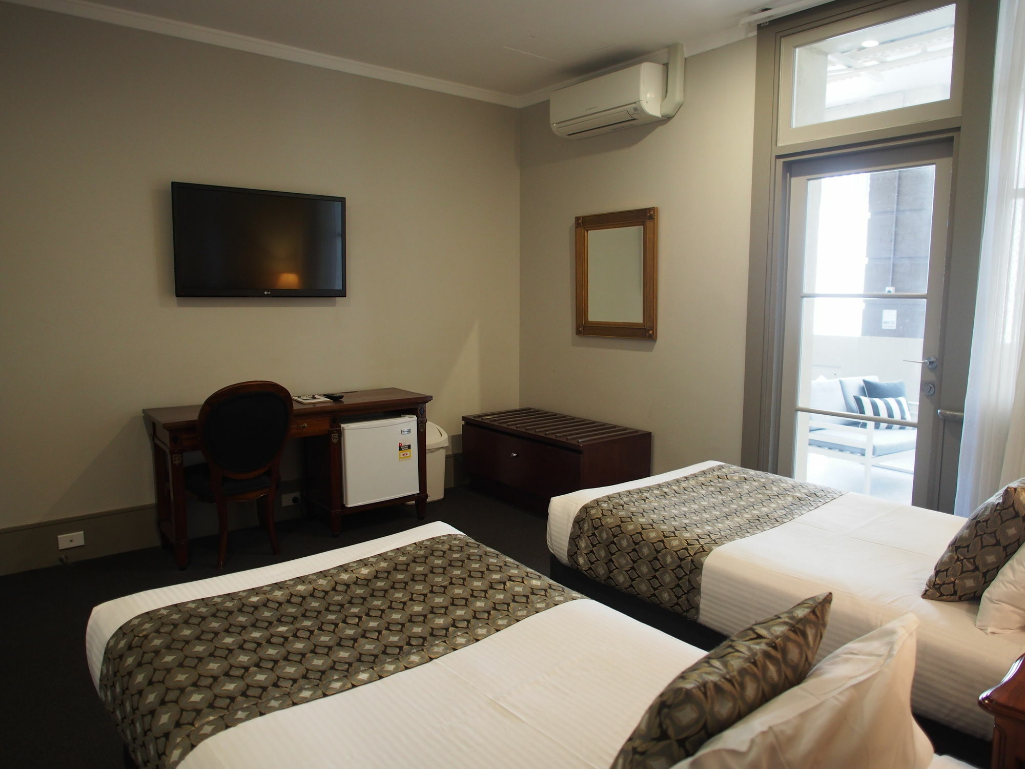 Hotel Bondi Bondi Beach Екстер'єр фото