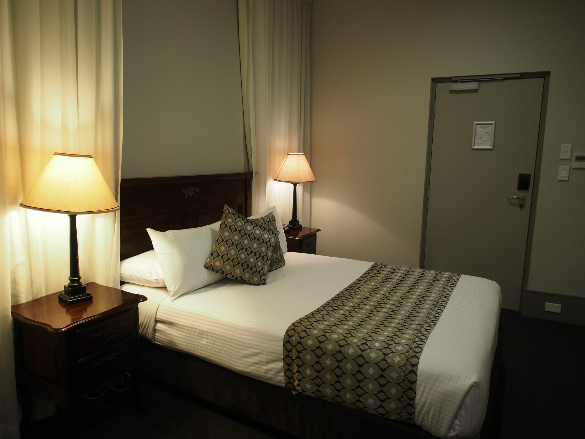 Hotel Bondi Bondi Beach Екстер'єр фото